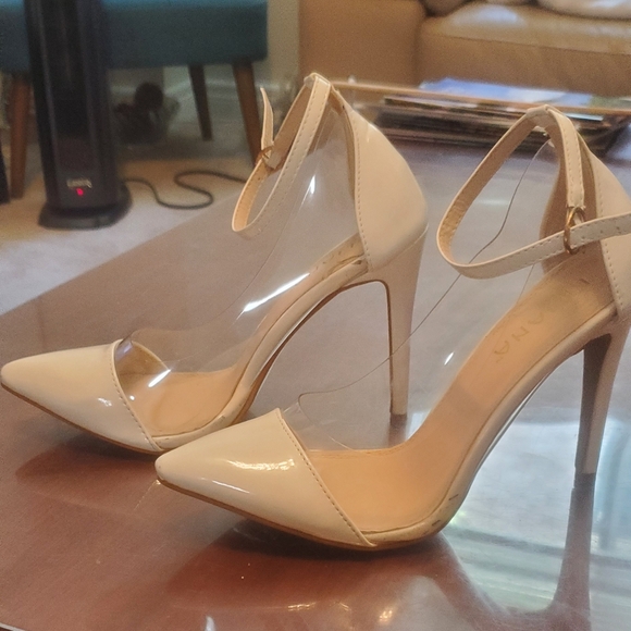 Womens Heels - Picture 2 of 4